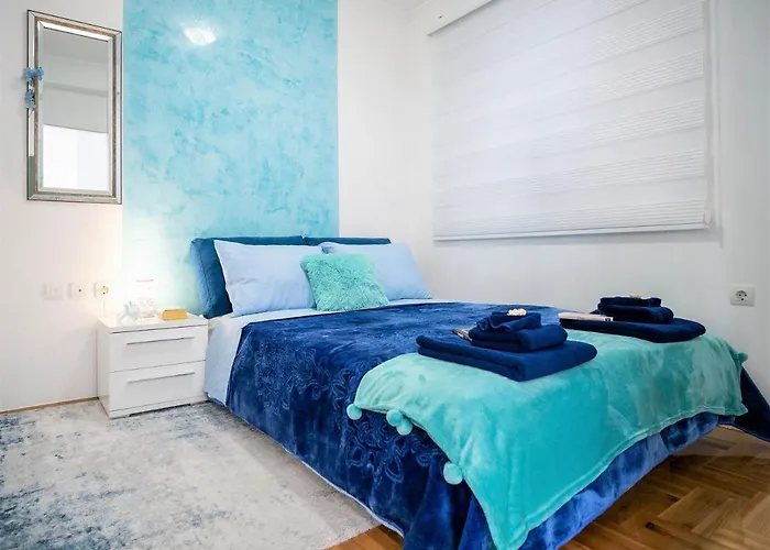 Queen 1 * 特雷比涅